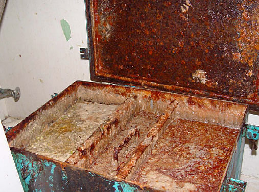 Dirty grease trap.jpg