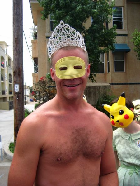 If Tom Cruise was gay wasn't so [[batshit