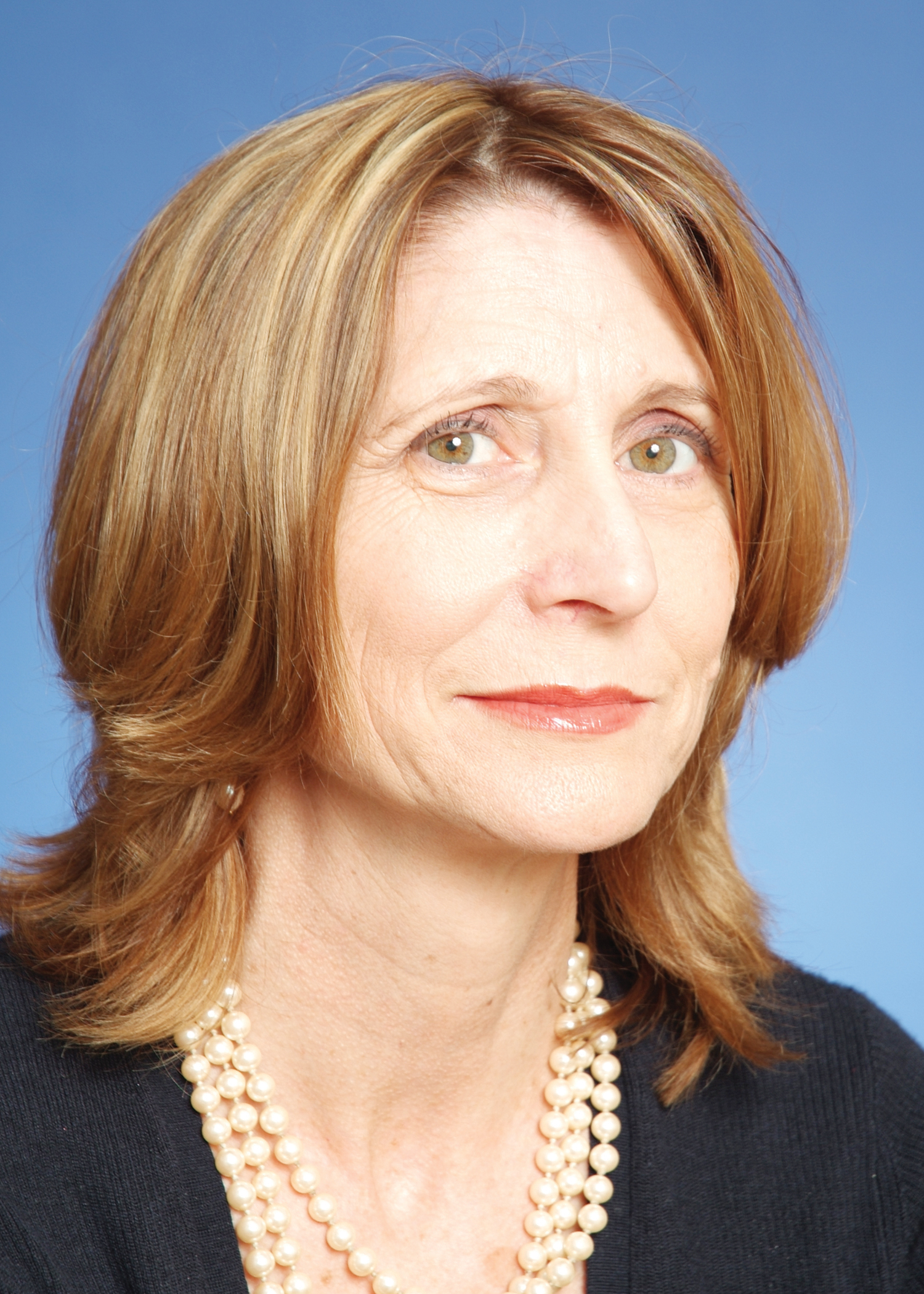 Despite her old age and creepy stare, half of GG want to give her another [[Jizz|pearl necklace