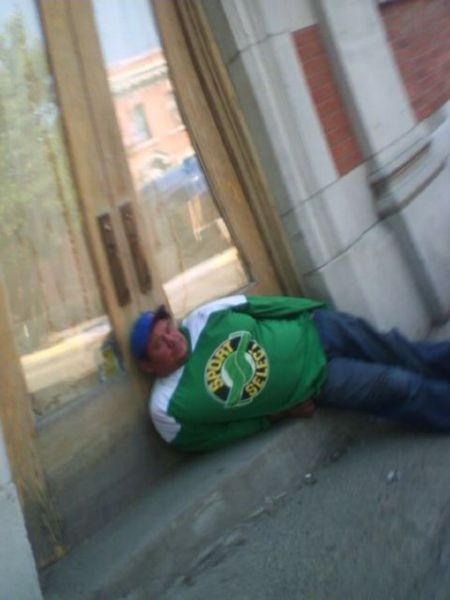 Sleep on the street? Fuck that!