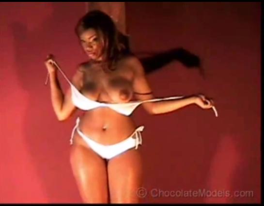 [[Dat Ass|DEM TITTAYS