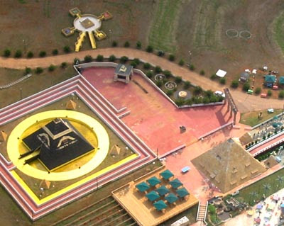 Blacks really gone made an Egyptian pyramid congregation ground.